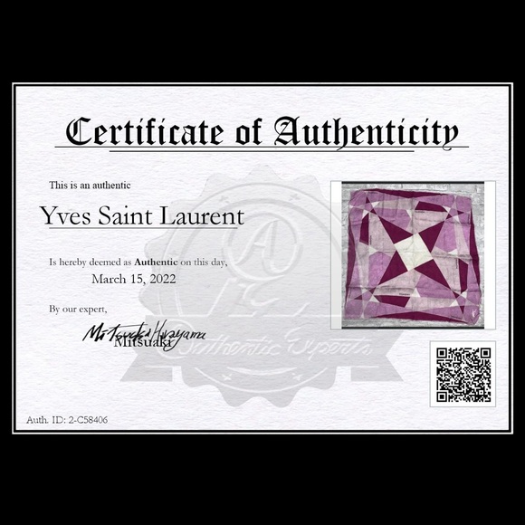 ♥𝔽ℝ𝔼𝔼 𝘄𝗶𝘁𝗵 purchase!!♥ Yves Saint Laurent 100% Silk Scarf/Wrap - Picture 9 of 11